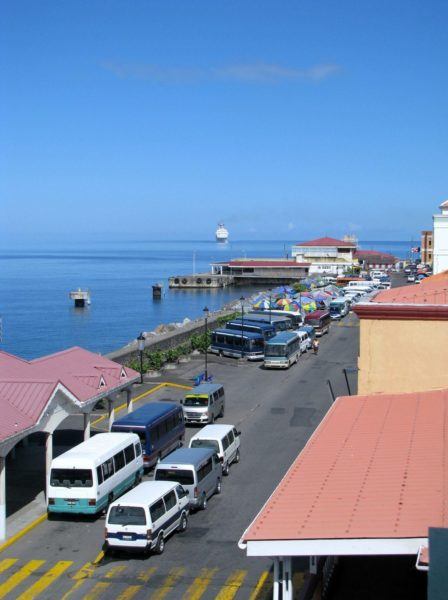 Vendors & tour buses prepare for Carnival Victory's arrival