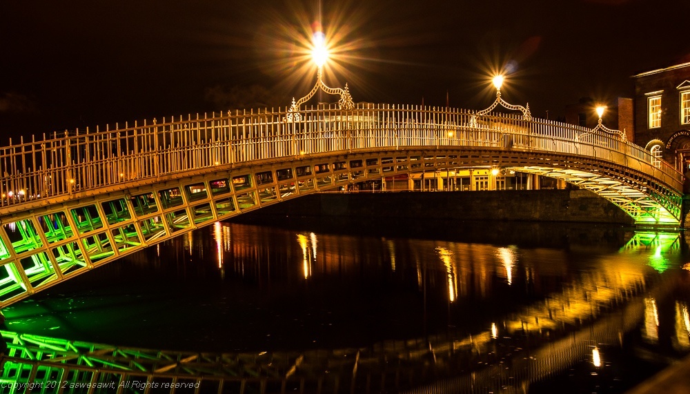 Hapenny bridge in Dublin