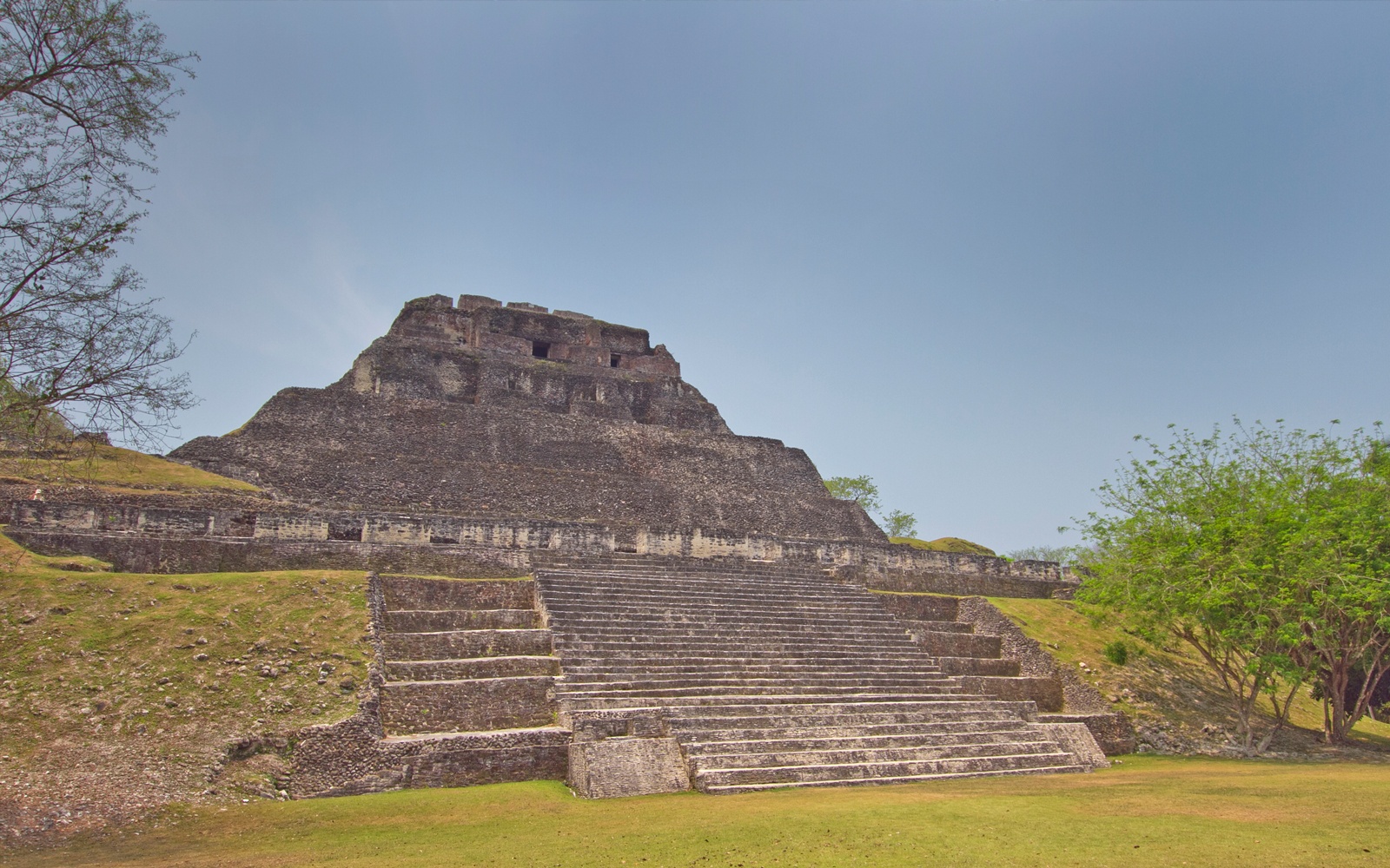 travel tip: Belize has lots of Mayan ruins