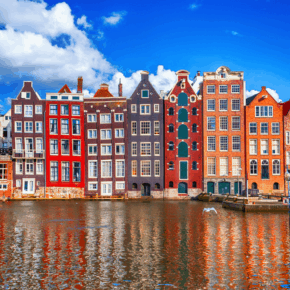 reflection of cutch buildings in amsterdam
