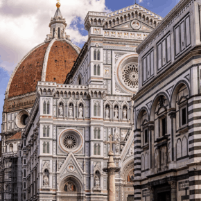 Details of Florence's duomo. Adjacent banner says Florence: Best advice for speinding 2 days