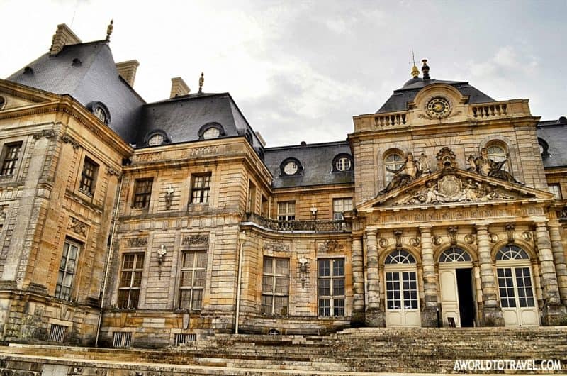 Closeup of part of the facade of Vaux le Vicomte