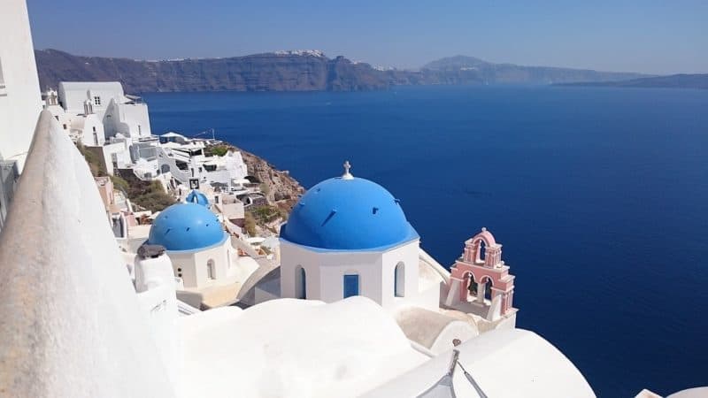 The beuatiful blue and white buildings of Santorini adds to the calming effect of the Mediterranean 