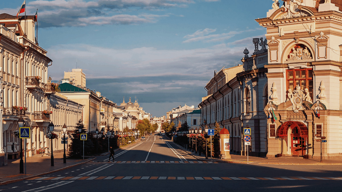 Wide street in the capital of Tatarstan. You can find many souvenirs of Kazan on streets like this.