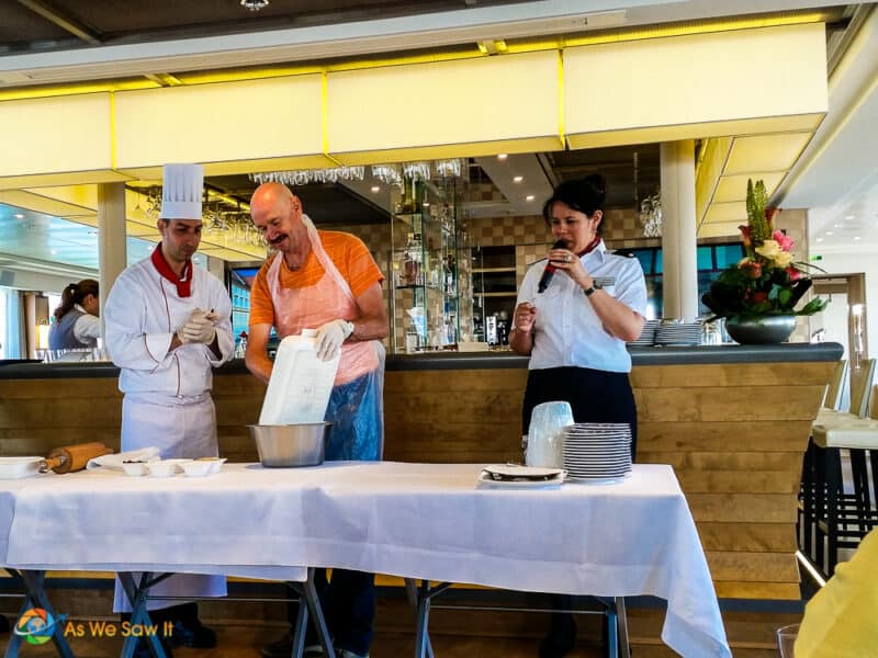 Cooking class on a river cruise