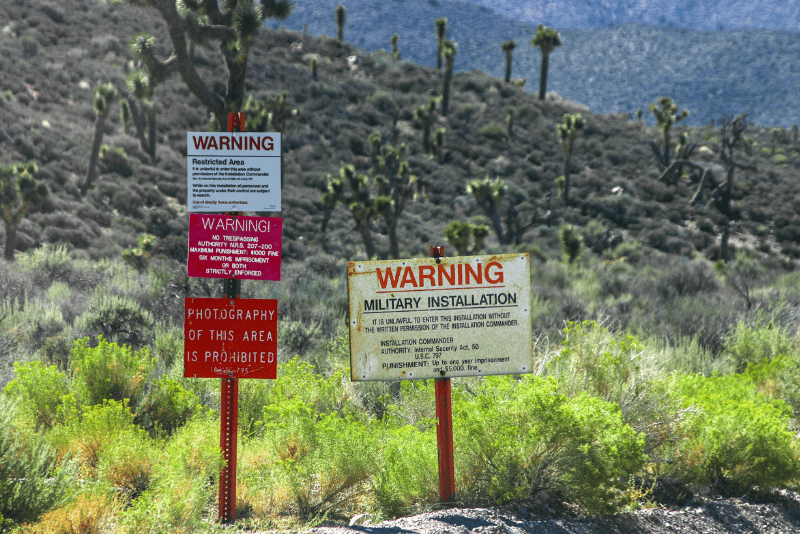 Security signs saying "keep out" at Area 51