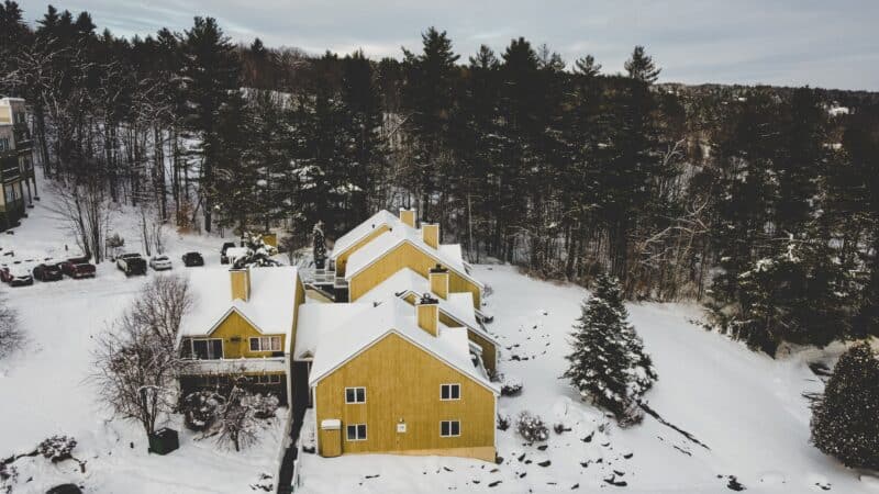 cabins in Stowe Vermont. Photo by Yassine Khalfalli on Unsplash