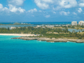 Why visit St Martin Blue sky, turquoise waters, green land