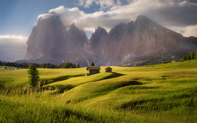 Building in meadows at Alpe di Siusi