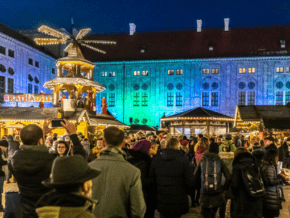 Nighttime at Residenzplatz Christmas market in Munich