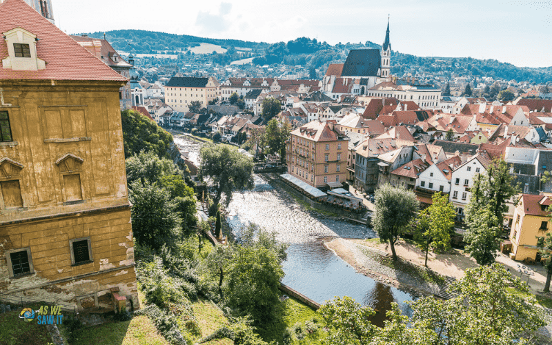 River running through the center of Cesky Krumlov