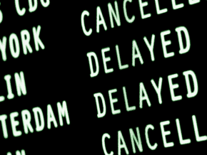 how to avoid flight delays