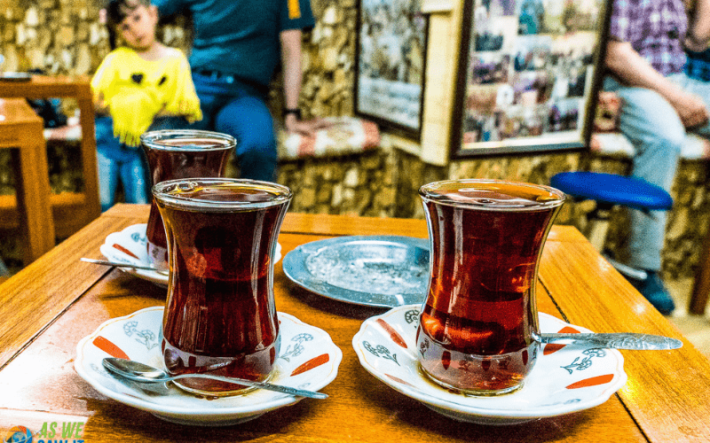 2 glasses of tea at a tea shop in Iraqi kurdistan