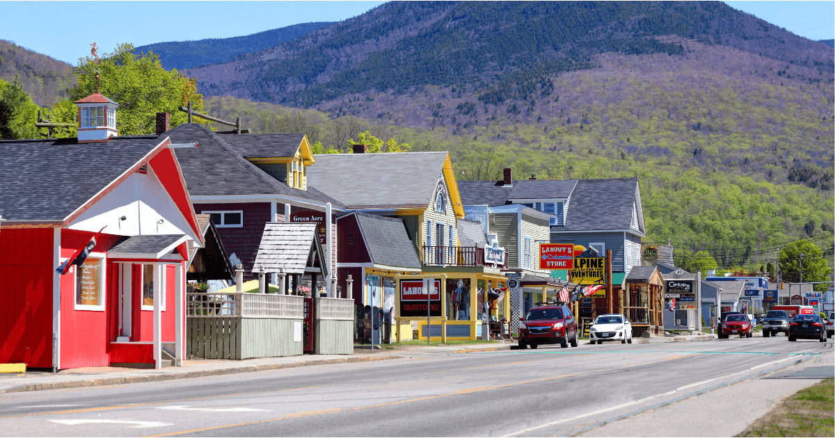 Lincoln NH White Mountains in Background