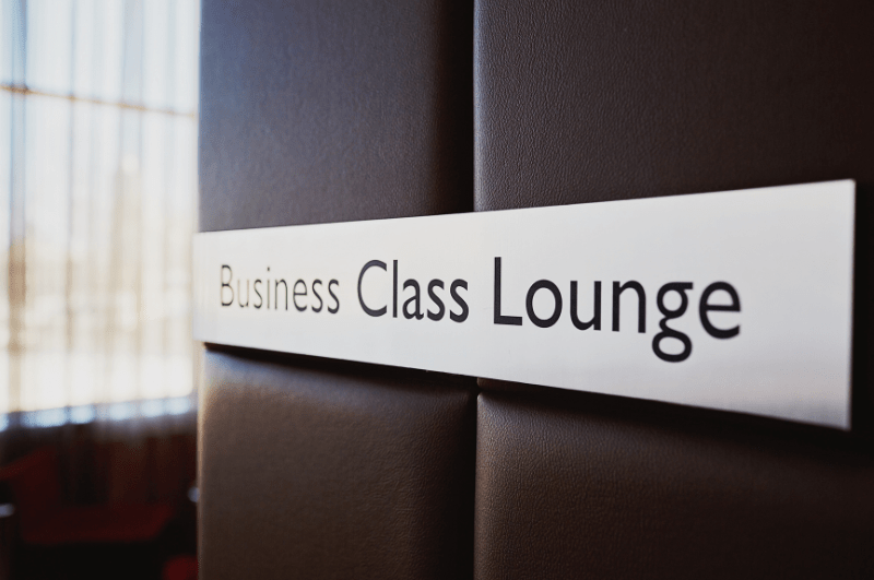 airport business class lounge sign