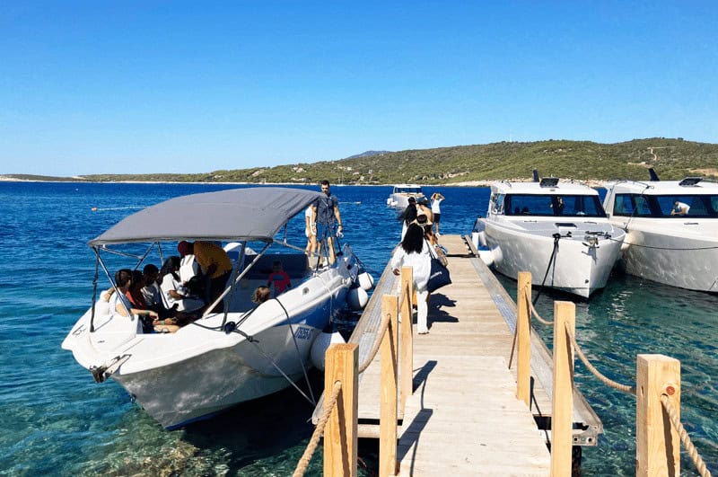 boat and dock for the 5-island tour