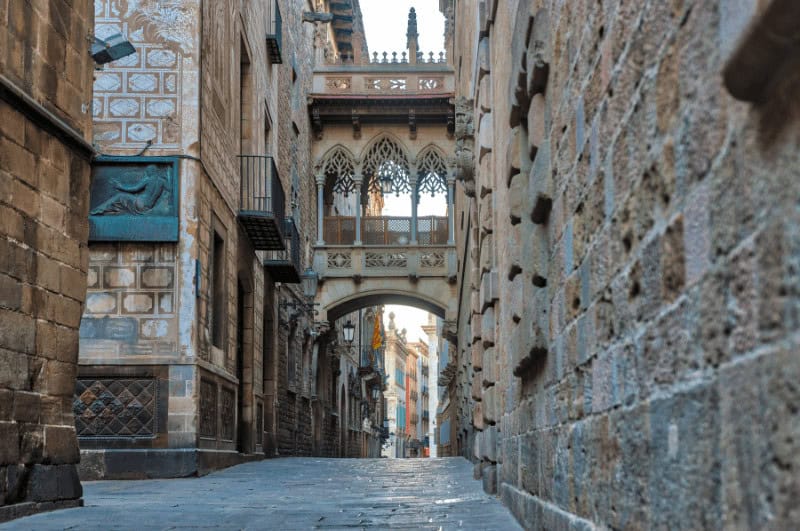 Barri Gotic walkway