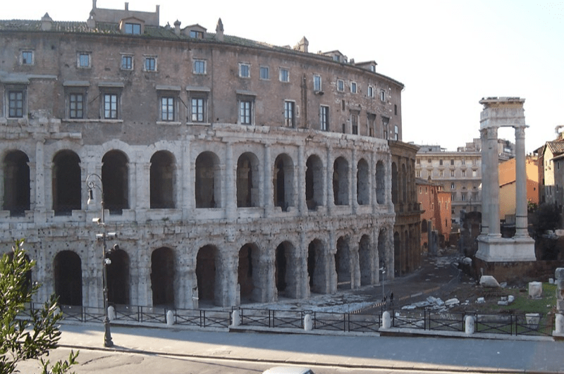 Teatro di Marcello – this opera house in Rome looks like the Colosseum!