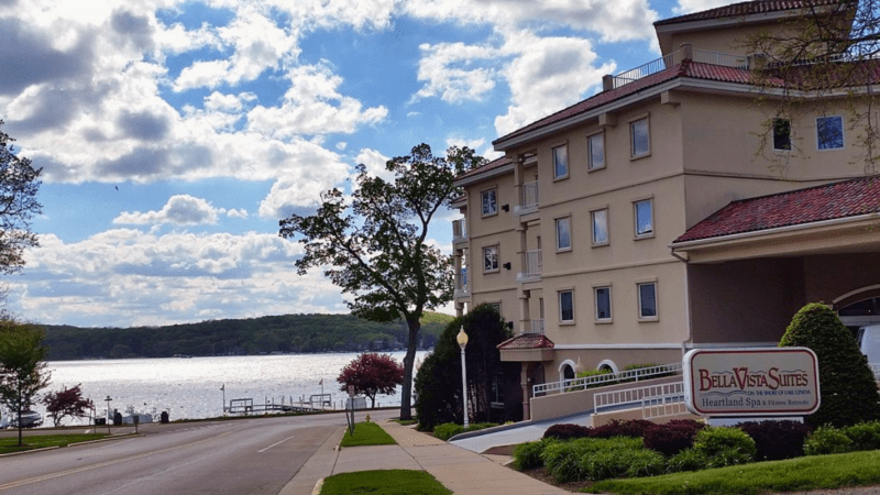 A luxury hotel with lake views in Lake Geneva Wisconsin