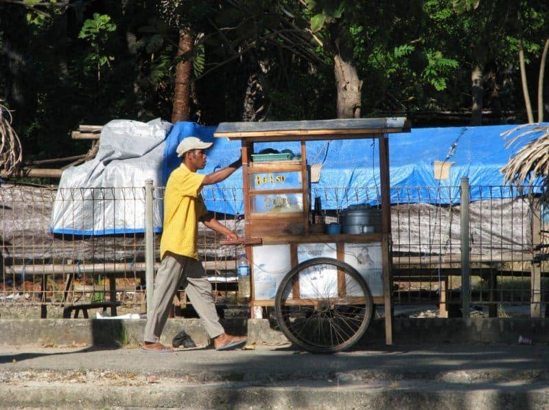 Bakso kaki lima - This man sells bakso (meatball and noodle soup