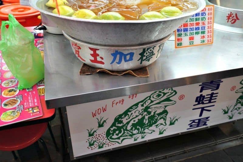 Serving bowl of tapioca pearl drink in Shilin Night Market